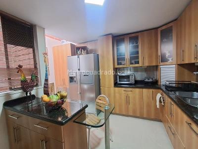 Casa de 4 alcobas en venta en Loma De Los Bernal, Medellín, 210 m² · foto 8 de 20