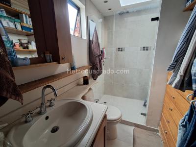 Casa de 4 alcobas en venta en Loma De Los Bernal, Medellín, 210 m² · foto 15 de 20