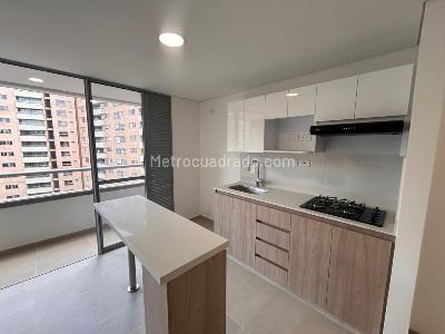 Apartamento de 3 alcobas en arriendo en San Jose, Sabaneta, 89 m² · foto 4 de 20