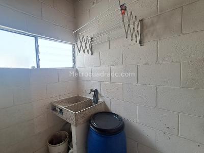Apartamento de 3 alcobas en venta en Robledo, Medellín, 58 m² · foto 7 de 15