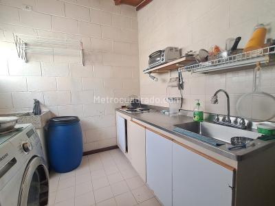 Apartamento de 3 alcobas en venta en Robledo, Medellín, 58 m² · foto 9 de 15