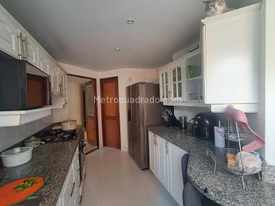 Apartamento en venta en El Poblado, Medellín · foto 3 de 20