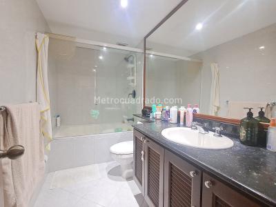 Apartamento en venta en El Poblado, Medellín · foto 16 de 20
