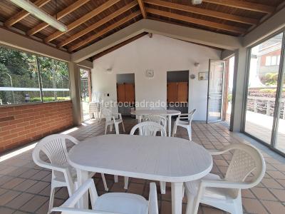 Apartamento en venta en El Poblado, Medellín · foto 18 de 20