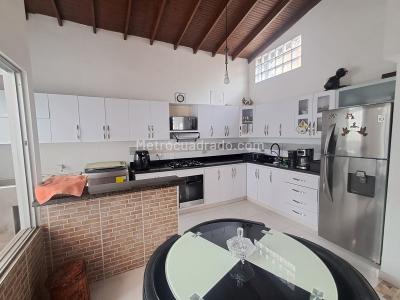 Casa de 4 alcobas en venta en Laureles, Medellín, 208 m² · foto 12 de 20
