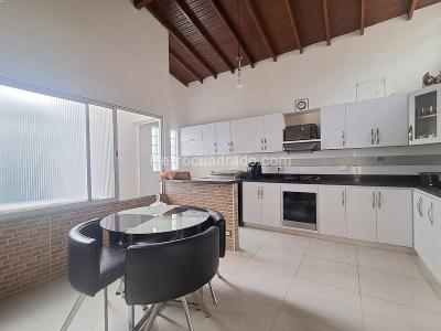 Casa de 4 alcobas en venta en Laureles, Medellín, 208 m² · foto 16 de 20