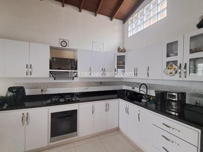 Casa de 4 alcobas en venta en Laureles, Medellín, 208 m² · foto 18 de 20