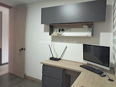 Apartamento de 3 alcobas en venta en La Colina, Medellín, 89 m² · foto 11 de 20