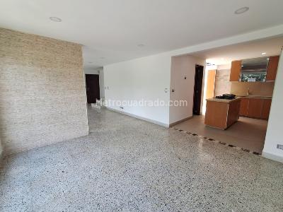 Apartamento de 3 alcobas en arriendo en Laureles, Medellín, 148 m² · foto 2 de 16