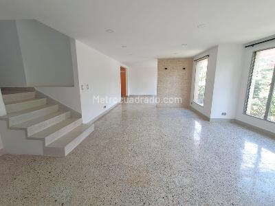 Apartamento de 3 alcobas en arriendo en Laureles, Medellín, 148 m² · foto 3 de 16