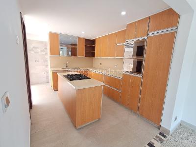 Apartamento de 3 alcobas en arriendo en Laureles, Medellín, 148 m² · foto 5 de 16