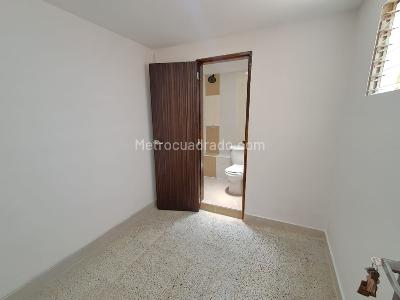 Apartamento de 3 alcobas en arriendo en Laureles, Medellín, 148 m² · foto 7 de 16