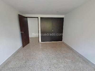 Apartamento de 3 alcobas en arriendo en Laureles, Medellín, 148 m² · foto 14 de 16