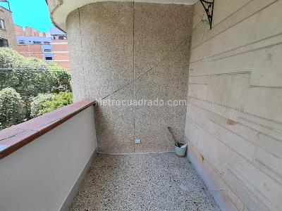 Apartamento de 3 alcobas en arriendo en Laureles, Medellín, 148 m² · foto 15 de 16