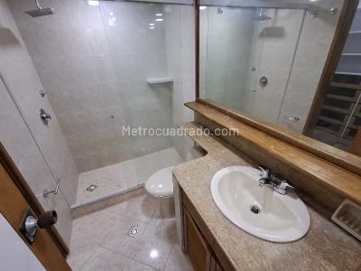 Apartamento de 3 alcobas en arriendo en El Poblado, Medellín, 150 m² · foto 10 de 20