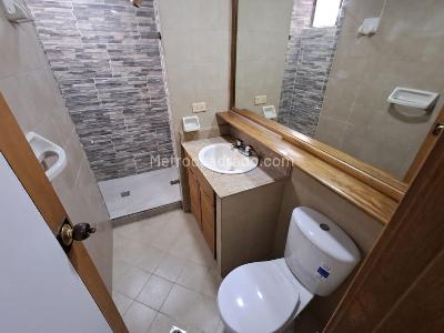 Apartamento de 3 alcobas en arriendo en El Poblado, Medellín, 150 m² · foto 17 de 20