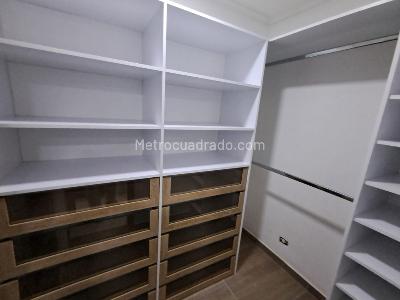 Apartamento de 3 alcobas en arriendo en El Poblado, Medellín, 150 m² · foto 18 de 20