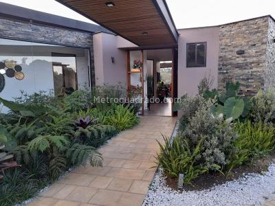 Casa de 4 alcobas en venta en Llanogrande, Medellín · foto 14 de 20