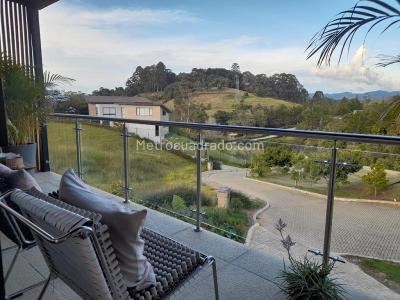 Casa de 4 alcobas en venta en Llanogrande, Medellín · foto 18 de 20