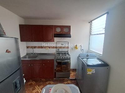 Apartamento de 3 alcobas en venta en Calasanz Parte Alta, Medellín, 62 m² · foto 3 de 14