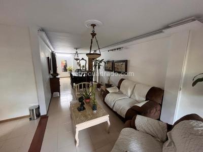 Apartamento en arriendo en Patio Bonito, Medellín · foto 4 de 13