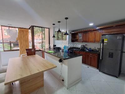 Apartamento de 3 alcobas en arriendo en Conquistadores, Medellín, 110 m² · foto 4 de 17