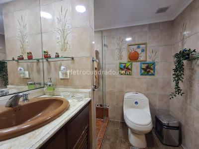 Apartamento de 4 alcobas en venta en Laureles, Medellín, 210 m² · foto 11 de 20