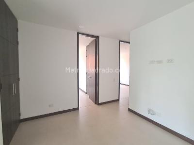 Apartamento de 3 alcobas en arriendo en El Poblado, Medellín, 107 m² · foto 10 de 19