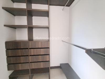 Apartamento de 3 alcobas en arriendo en El Poblado, Medellín, 107 m² · foto 13 de 19