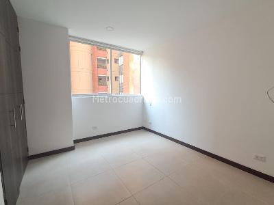 Apartamento de 3 alcobas en arriendo en El Poblado, Medellín, 107 m² · foto 16 de 19