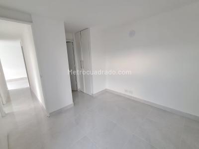 Apartamento de 3 alcobas en arriendo en El Poblado, Medellín, 46 m² · foto 15 de 19