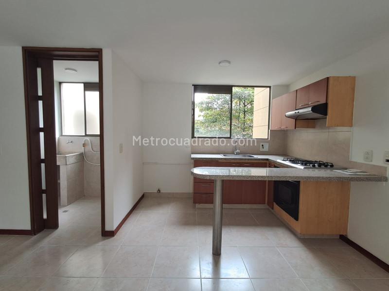 2BR Apartment in Zuñiga (65 m²) - 3