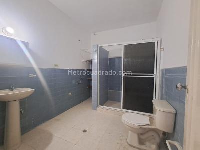 Apartamento en venta en Prado Centro, Medellín · foto 2 de 18