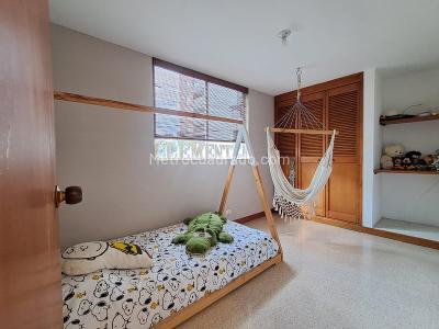 Apartamento de 5 alcobas en venta en Loma De Las Brujas, Envigado, 215 m² · foto 13 de 20