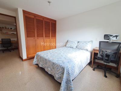 Apartamento de 5 alcobas en venta en Loma De Las Brujas, Envigado, 215 m² · foto 14 de 20
