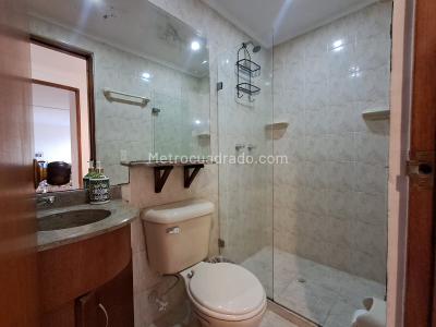 Apartamento de 5 alcobas en venta en Loma De Las Brujas, Envigado, 215 m² · foto 15 de 20