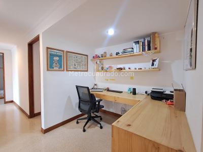 Apartamento de 5 alcobas en venta en Loma De Las Brujas, Envigado, 215 m² · foto 18 de 20