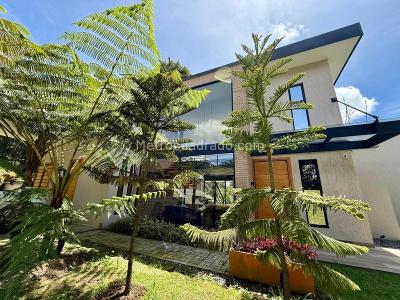 Casa de 3 alcobas en venta en Envigado, Envigado, 285 m² · foto 7 de 20