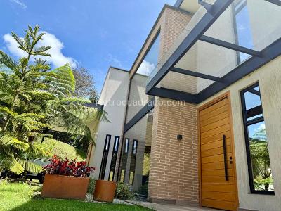 Casa de 3 alcobas en venta en Envigado, Envigado, 285 m² · foto 8 de 20