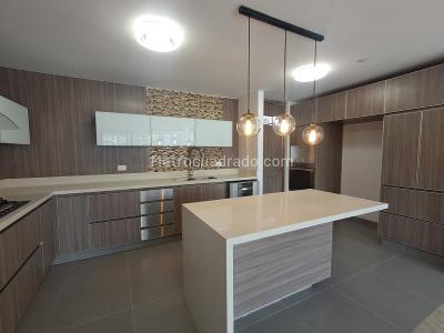 Apartamento en arriendo en El Esmeraldal, Envigado · foto 4 de 20
