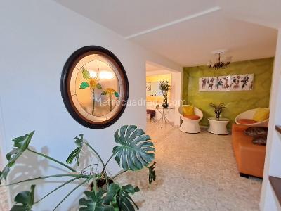 Casa de 5 alcobas en venta en Laureles, Medellín · foto 9 de 20