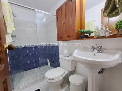 Casa de 5 alcobas en venta en Laureles, Medellín · foto 10 de 20