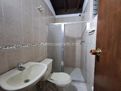 Casa de 5 alcobas en venta en Laureles, Medellín · foto 17 de 20