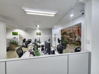 Casa de 5 alcobas en venta en Laureles, Medellín, 350 m² · foto 6 de 13
