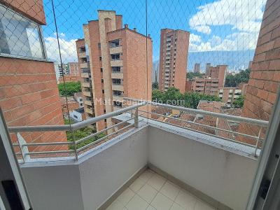 Apartamento en venta en Laureles, Medellín · foto 16 de 20