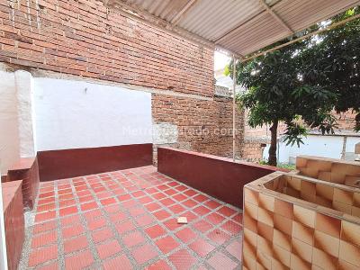 Casa de 5 alcobas en venta en La Milagrosa, Medellín, 350 m² · foto 6 de 20