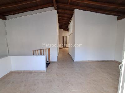 Casa de 5 alcobas en venta en La Milagrosa, Medellín, 350 m² · foto 7 de 20