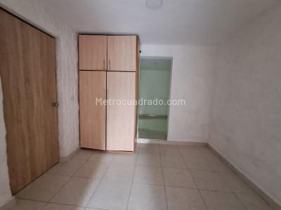 Casa de 5 alcobas en venta en La Milagrosa, Medellín, 350 m² · foto 8 de 20