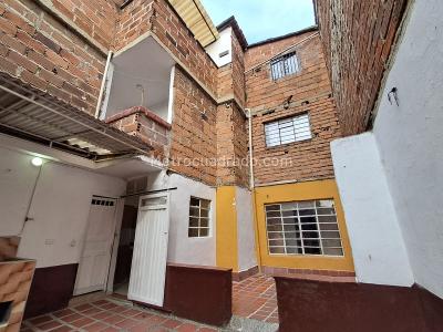 Casa de 5 alcobas en venta en La Milagrosa, Medellín, 350 m² · foto 9 de 20