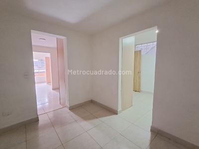 Casa de 5 alcobas en venta en La Milagrosa, Medellín, 350 m² · foto 11 de 20